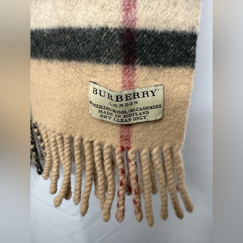 Burberry Beige Check Cashmere /wool blend unisex scarf - Picture 4 of 8